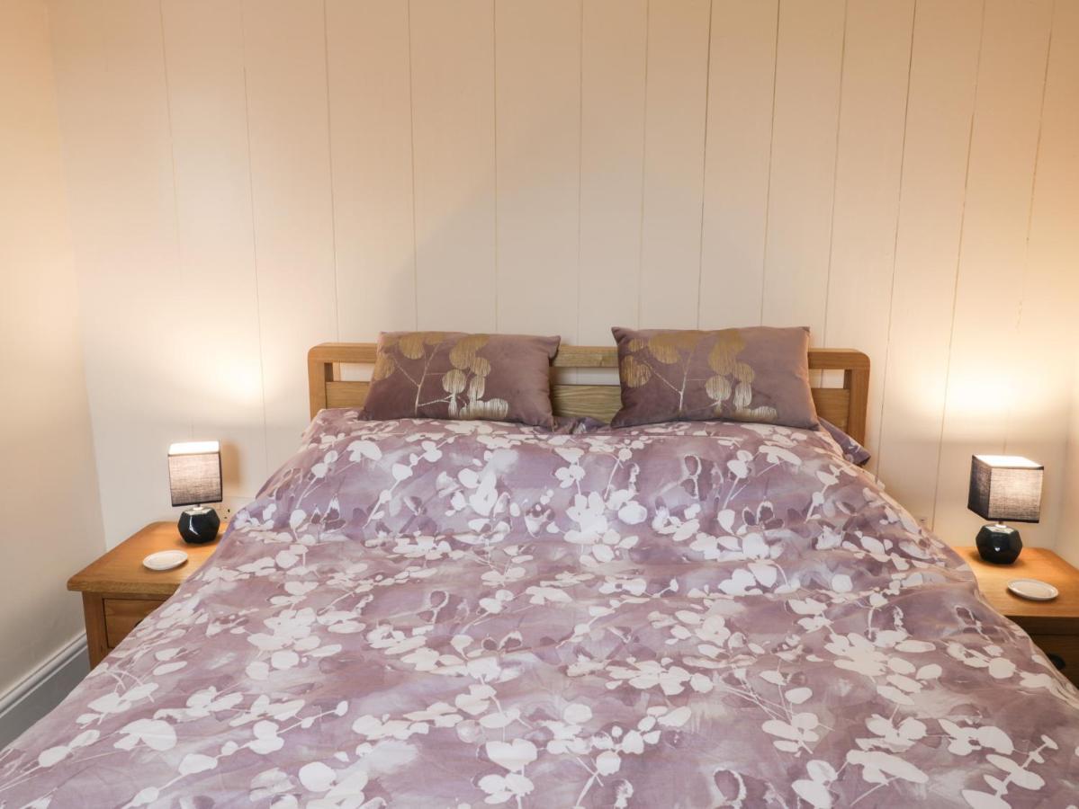 Springfield Cottage Уитби Екстериор снимка